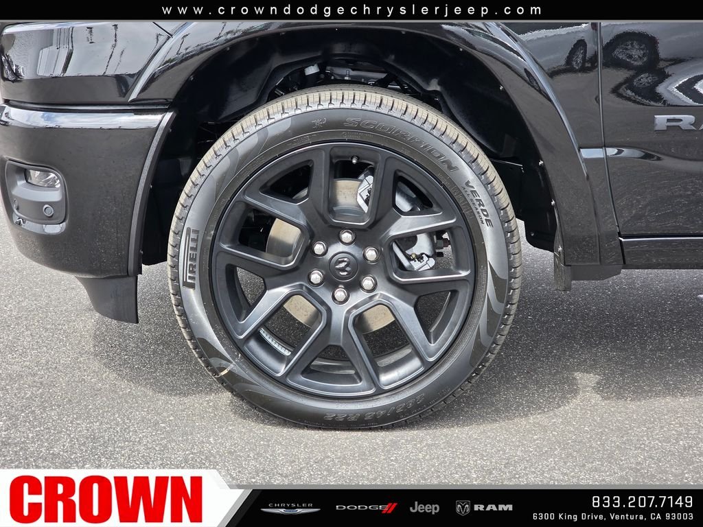 New 2026 Diamond Black Crystal Pearl-Coat Exterior Paint RAM Laramie image 9