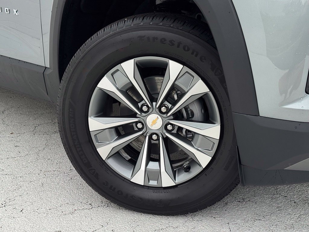 2027 Chevrolet Equinox LT - Photo 6