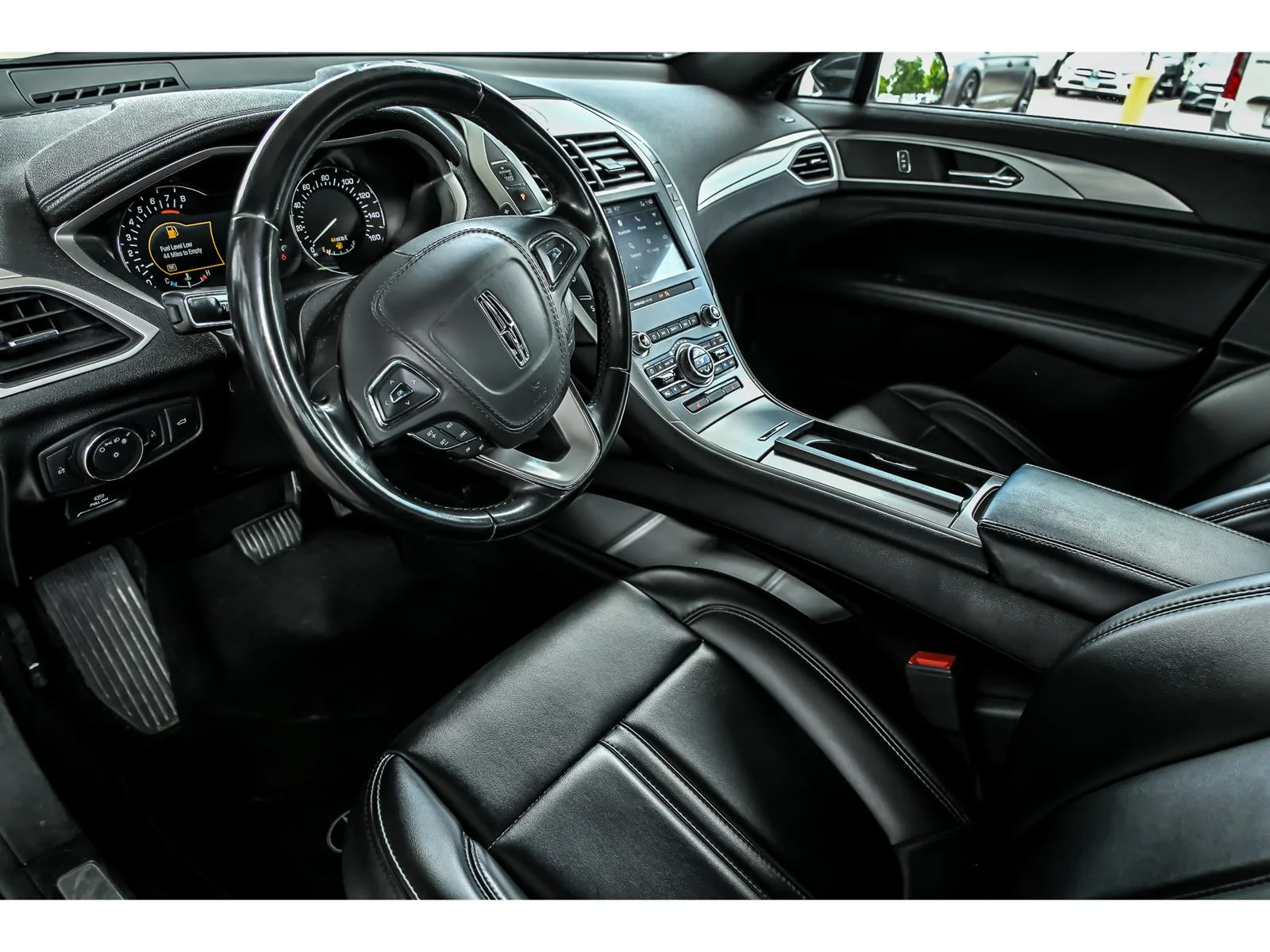 Used 2019 Black Lincoln  image 10