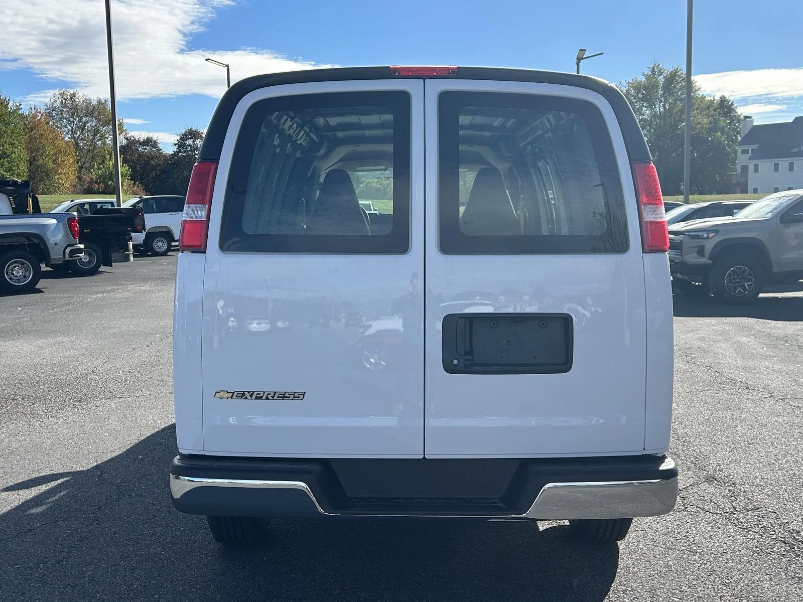 2025 Chevrolet Express Cargo Work Van - Photo 10