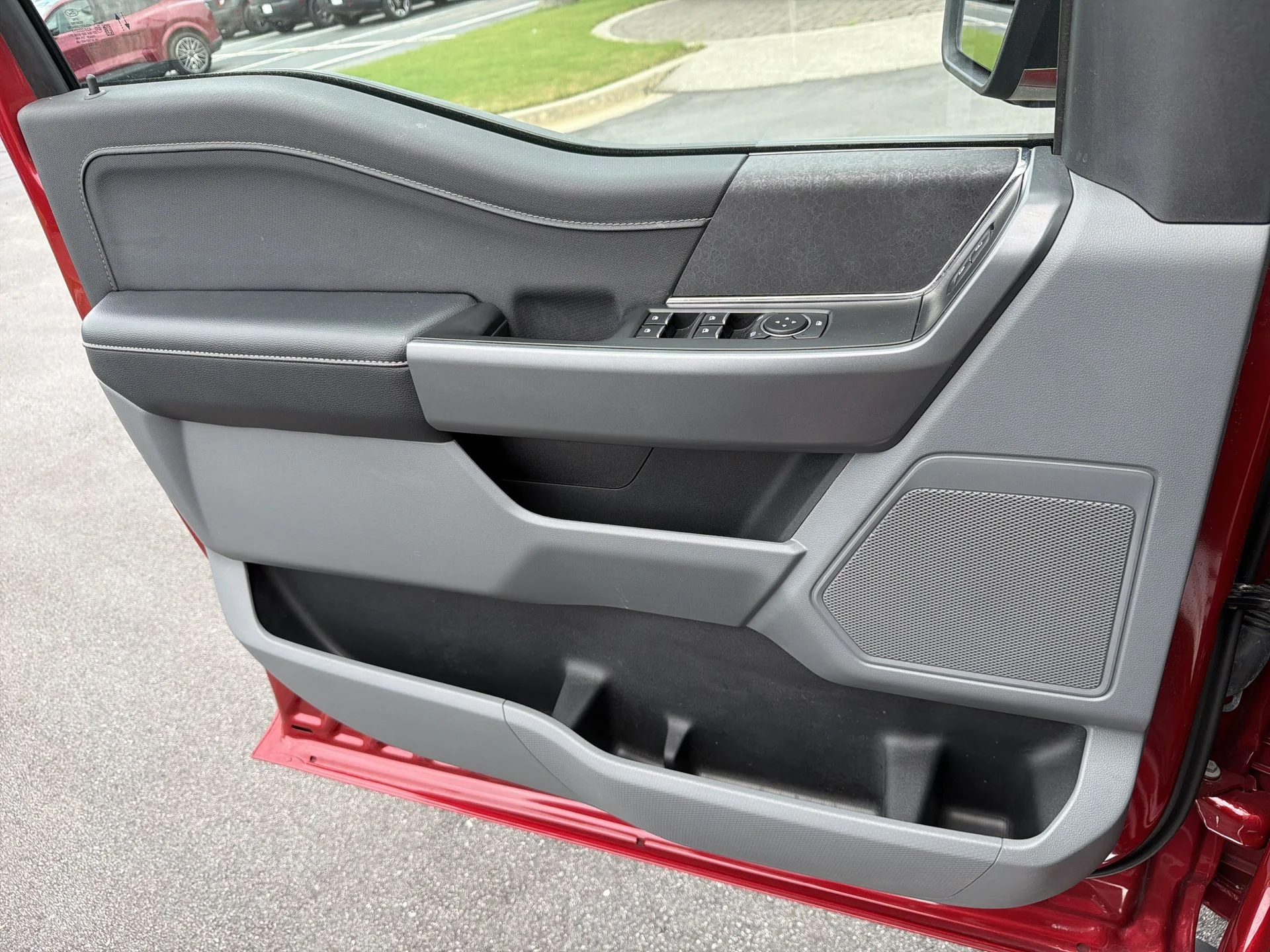 Used 2024 Red Metallic Ford XLT image 19