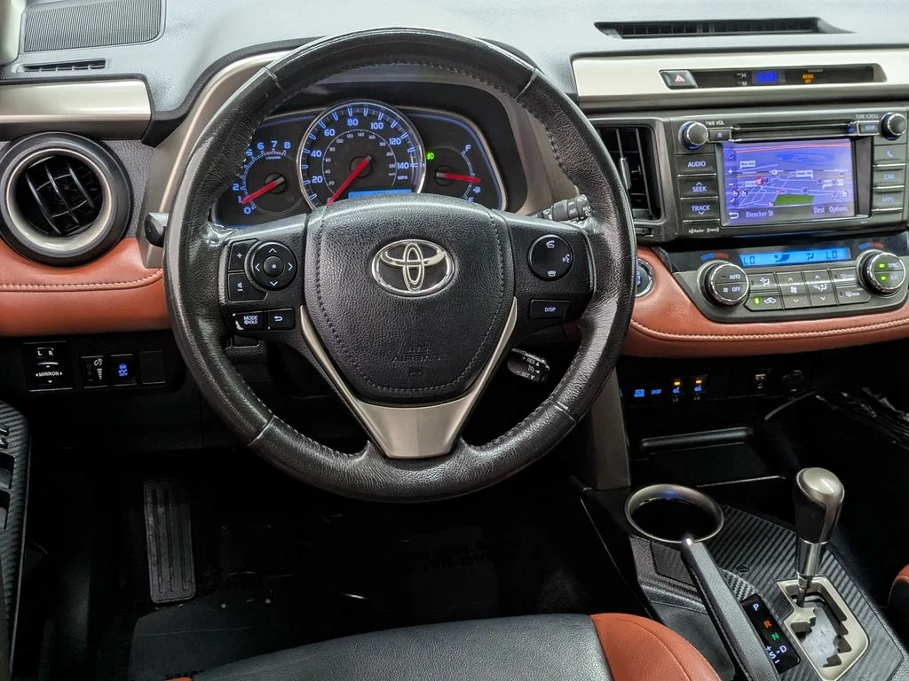 Used 2013 Gray Toyota Limited image 4