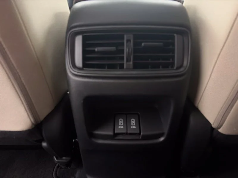 Used 2018  Honda EX image 19