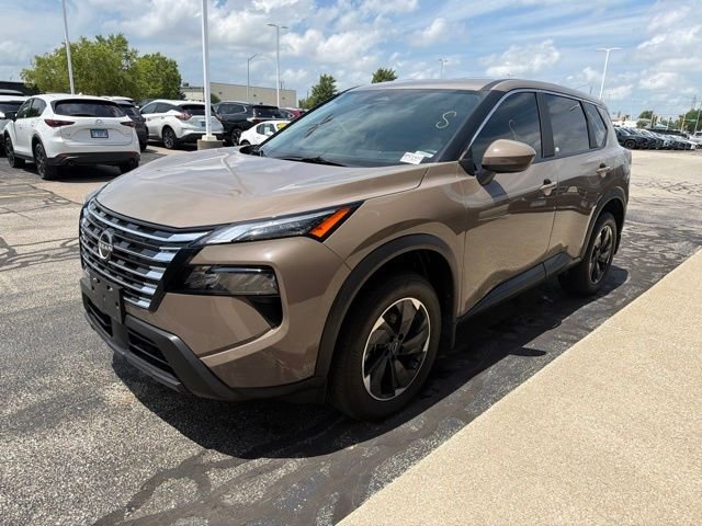 Used 2025 Beige/tan Nissan SV image 2