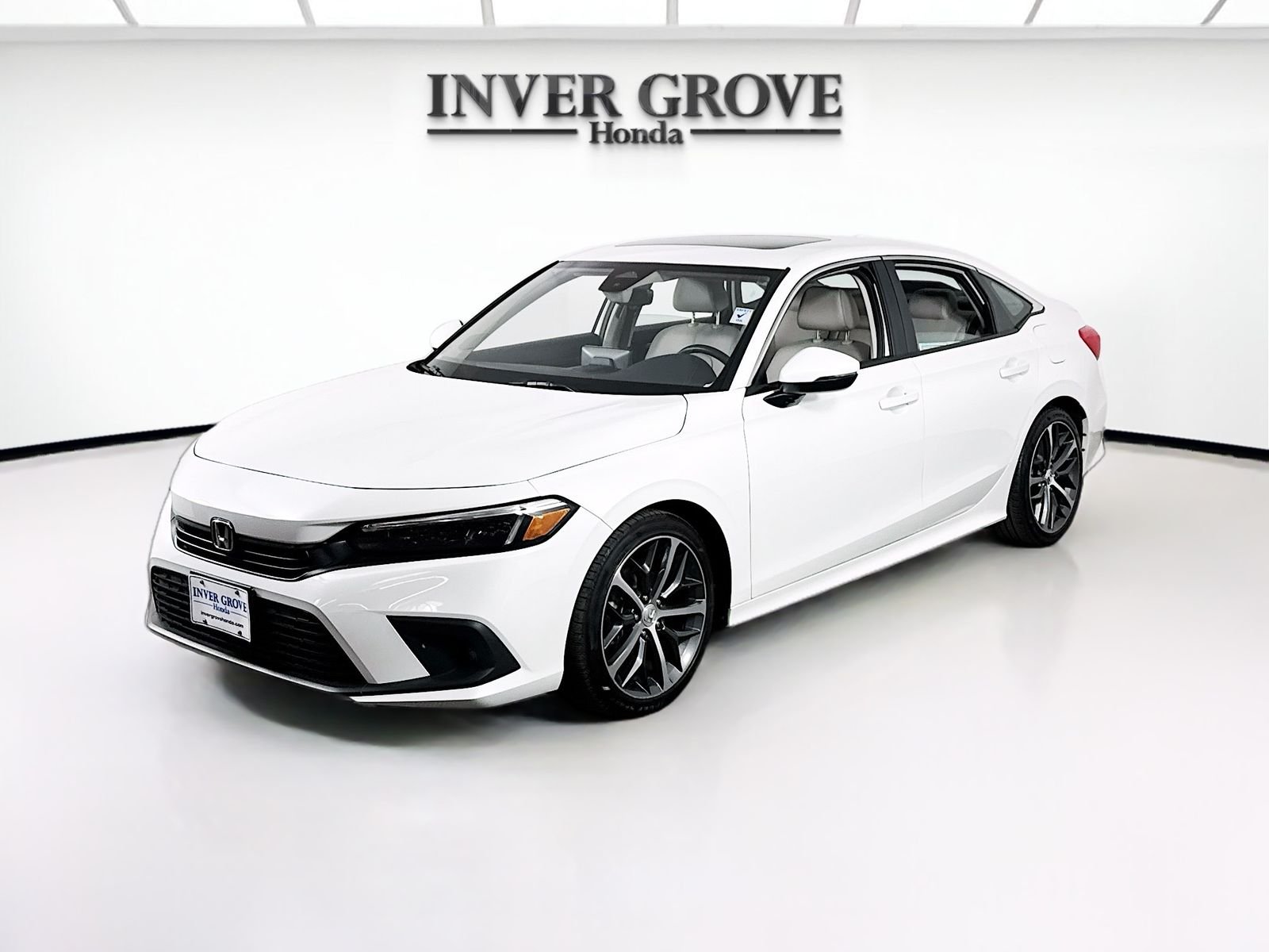 2024 Honda Civic Touring CVT's photo