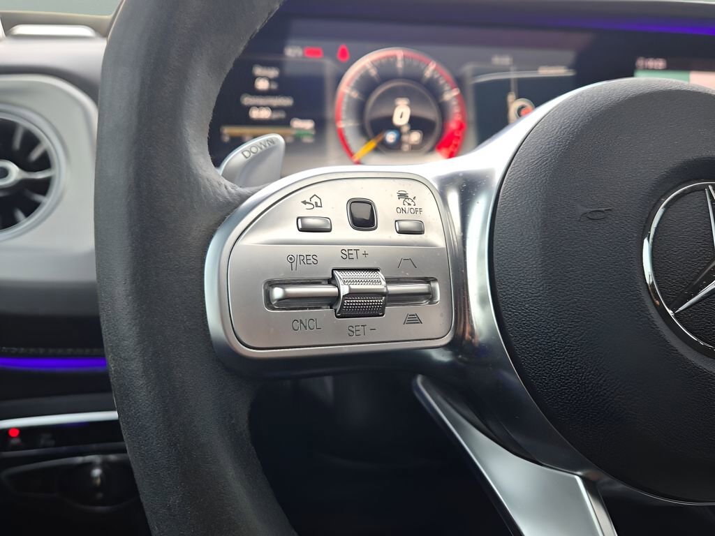 Used 2020 White Mercedes-Benz 4MATIC® image 32