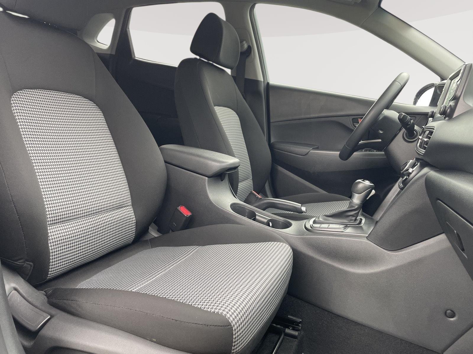 Used 2020 Sonic Silver Hyundai SEL Plus image 4
