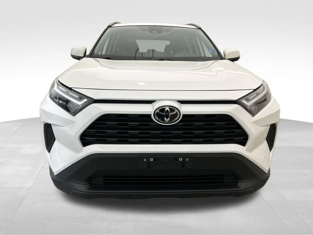 Used 2024 White Toyota XLE image 9