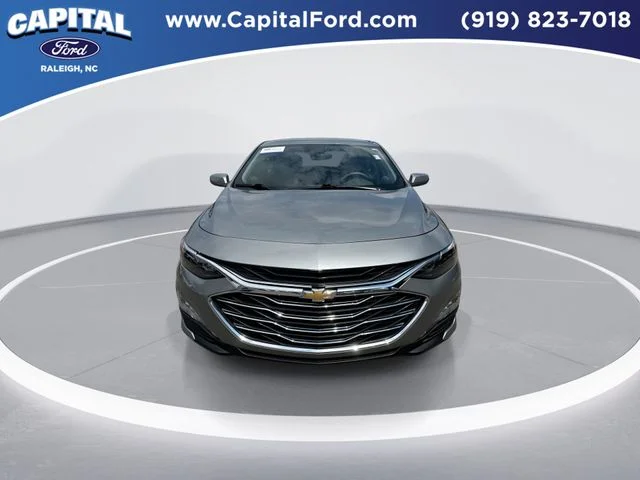 Used 2024 Gray Chevrolet LT image 3