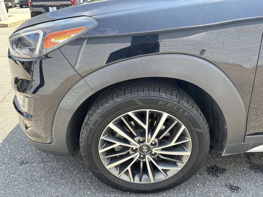 Used 2021 Black Hyundai Limited image 18
