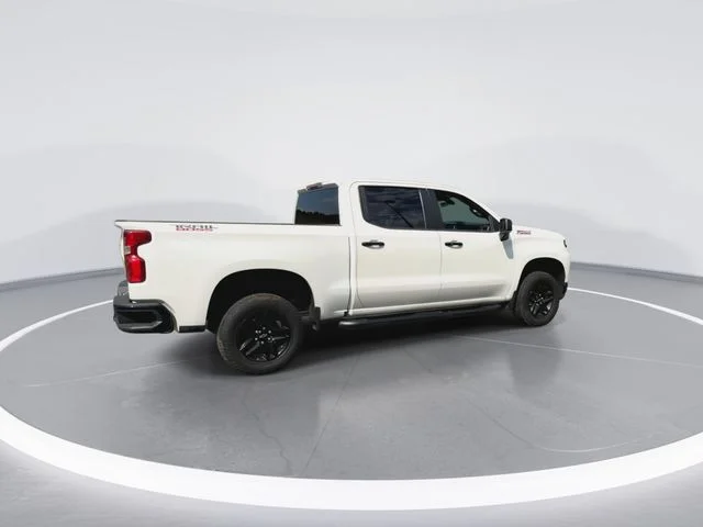 Used 2021 Beige Chevrolet LT Trail Boss image 12