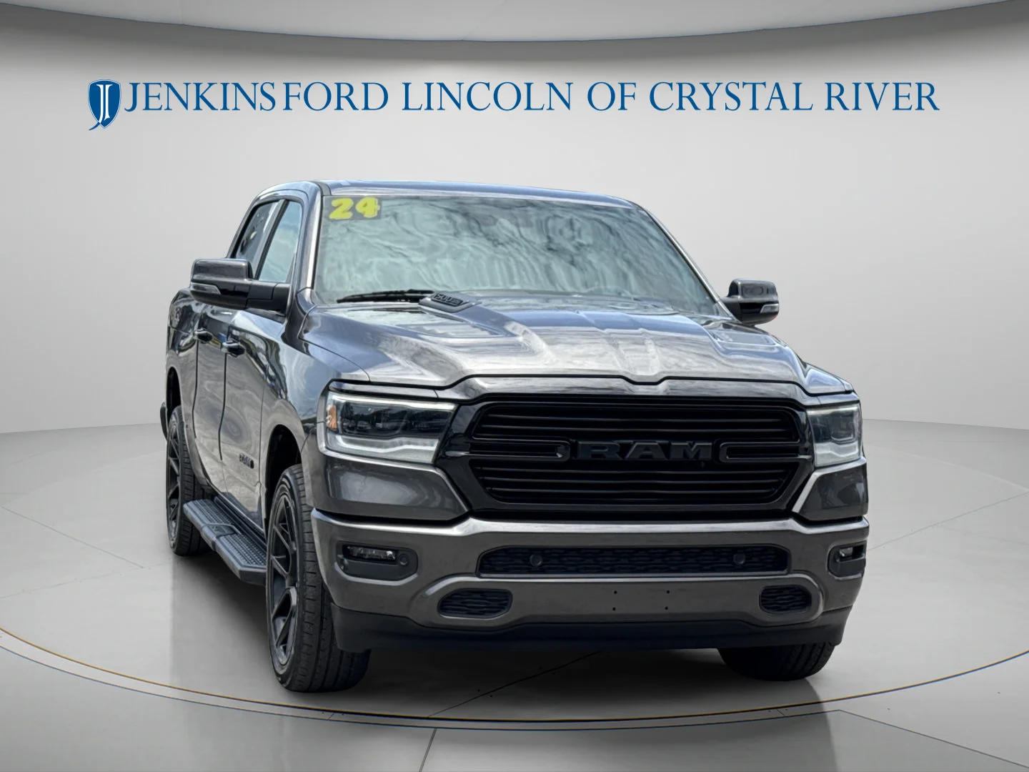 Used 2024 Granite Crystal Metallic Clearcoat Ram Laramie image 14