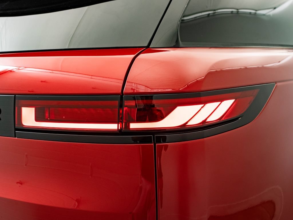 New 2026 Firenze Red Land Rover Dynamic SE image 9