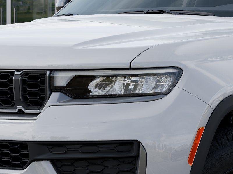 Used 2026 Bright White Clear-Coat Exteri Jeep GRAND CHEROKEE LAREDO ALTITUDE image 10