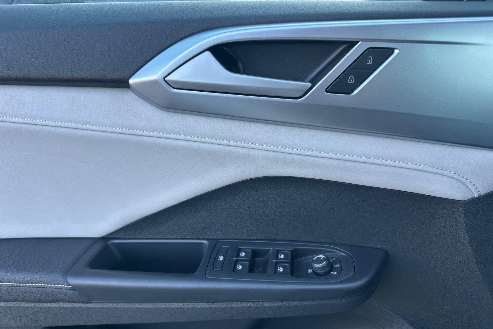 New 2026 Monument Gray Volkswagen SE image 11
