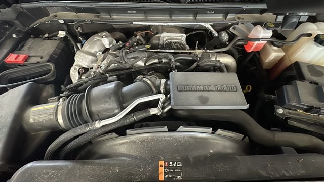 Used 2025 Titanium Rush Metallic GMC SLT image 26