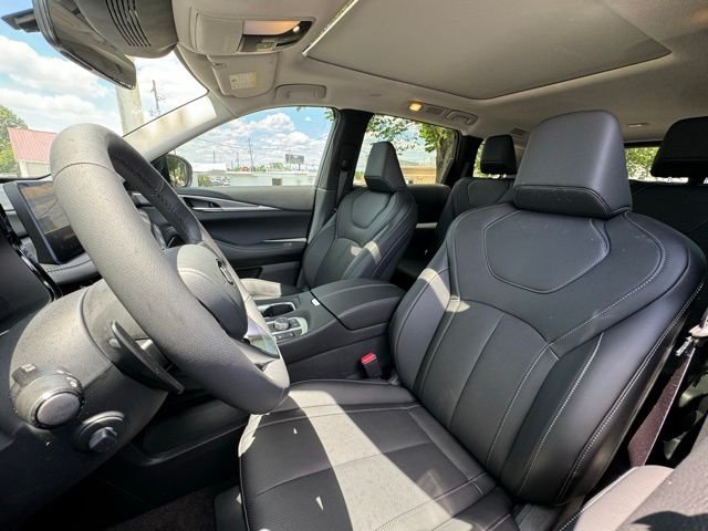 New 2027 Gray INFINITI LUXE image 13