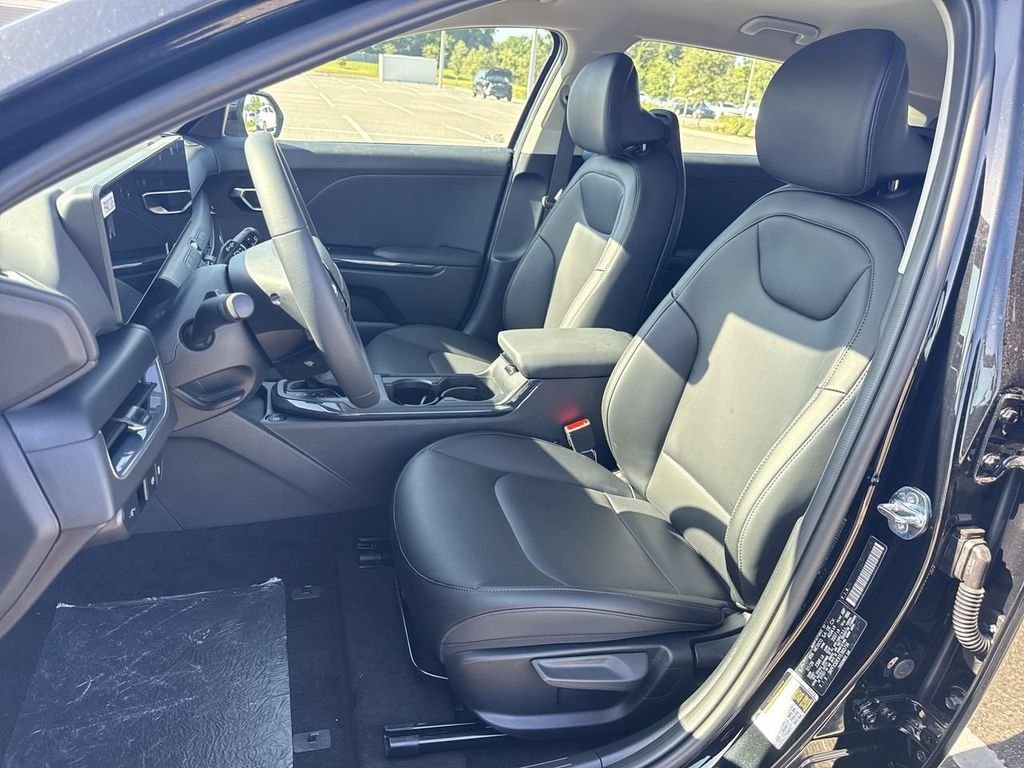 New 2026 Aurora Black Pearl Kia EX image 13