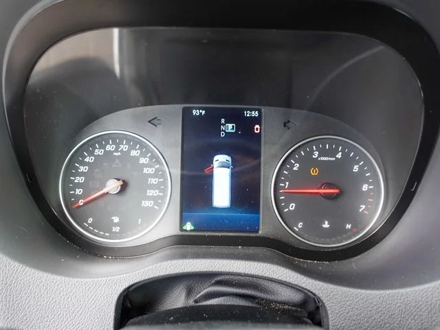 Used 2023  Mercedes-Benz Cargo 170 WB image 15