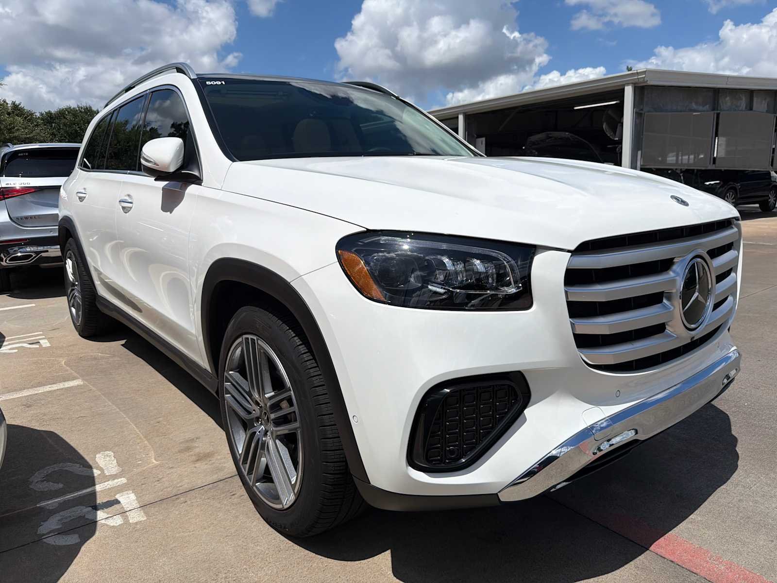 Certified Used 2026 Polar White Mercedes-Benz GLS 450 image 2