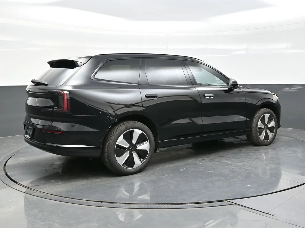 2025 Volvo EX90 Plus - Photo 7