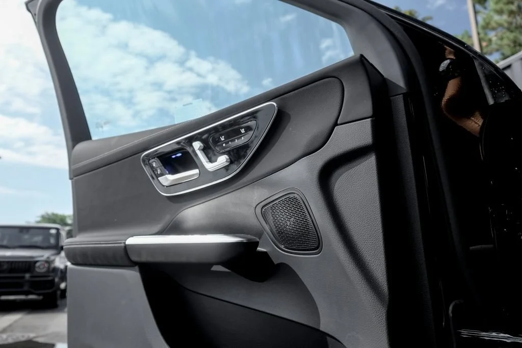 New 2027 Black Mercedes-Benz GLC 300 image 45