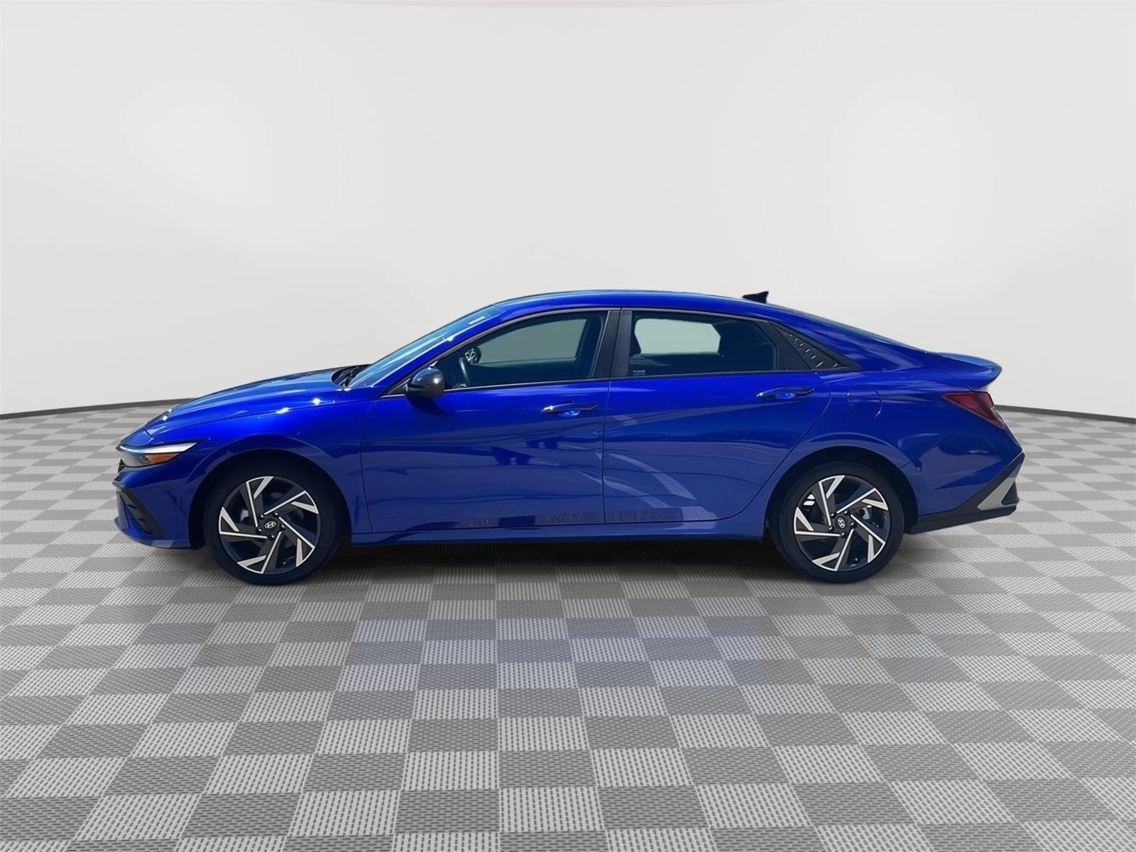 Used 2025 Intense Blue Hyundai SEL Sport image 9