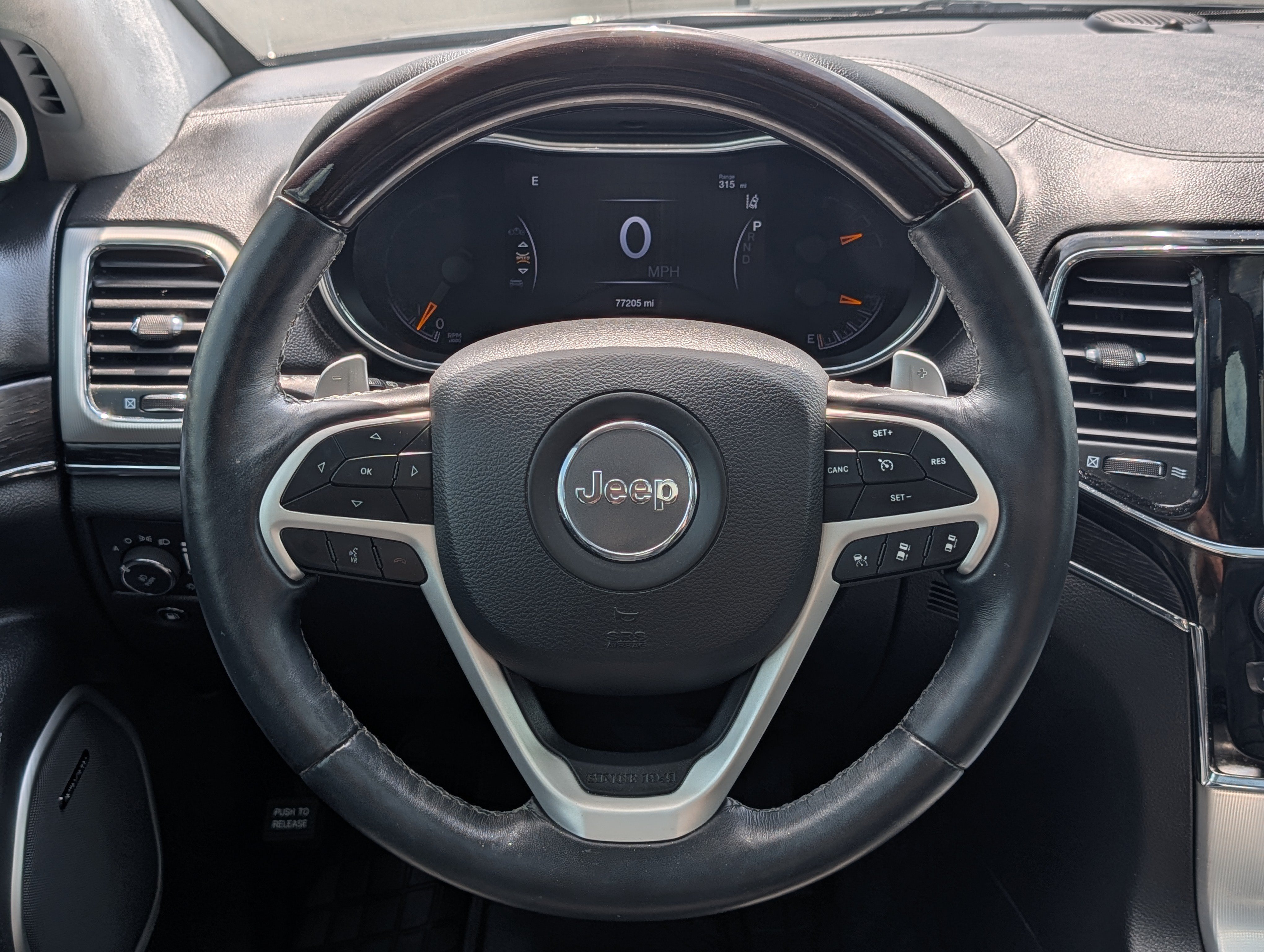 Used 2019 Diamond Black Crystal Pearlcoat Jeep Summit image 20