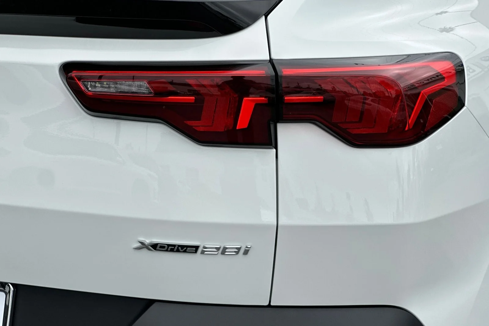 New 2026 Alpine White BMW xDrive28i image 27