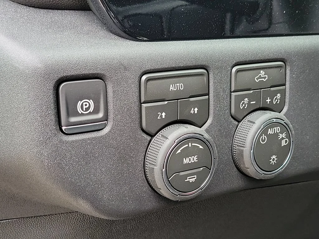2026 Chevrolet Silverado 1500 LT - Photo 8