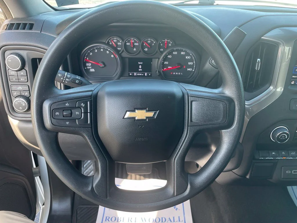 Used 2023 SUMMIT WHITE Chevrolet Custom image 19