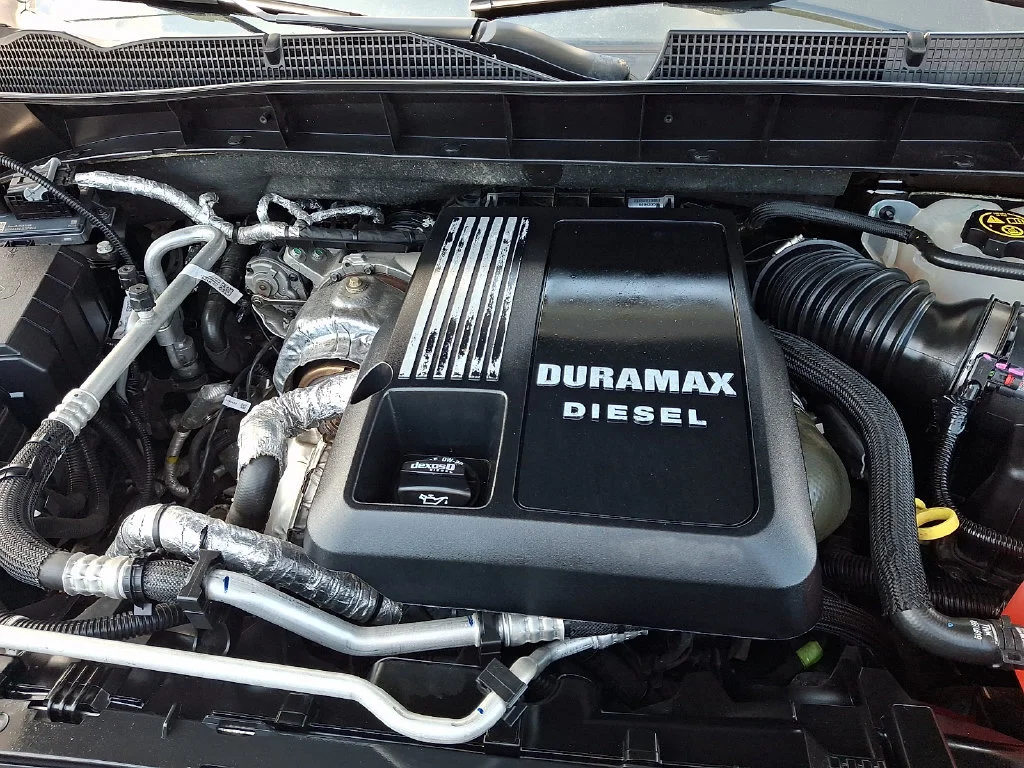 Used 2021 SUMMIT WHITE GMC Elevation image 30