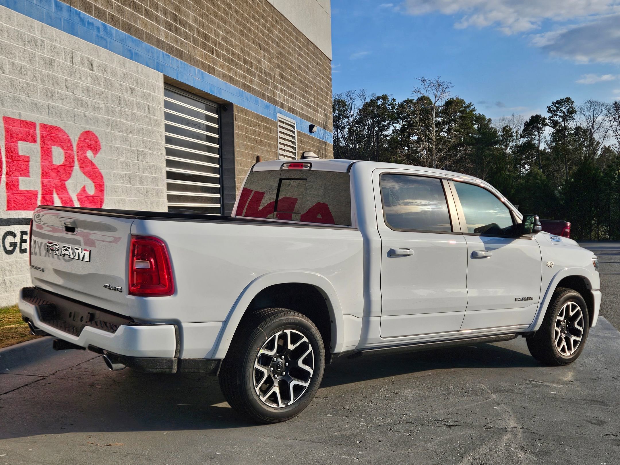 New 2026 Bright White Clear-Coat Exterior Paint RAM Laramie image 7