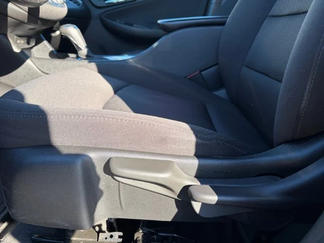 Used 2020 Red Chevrolet LS image 25