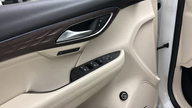 Used 2023 White Frost Tricoat Buick Avenir image 14
