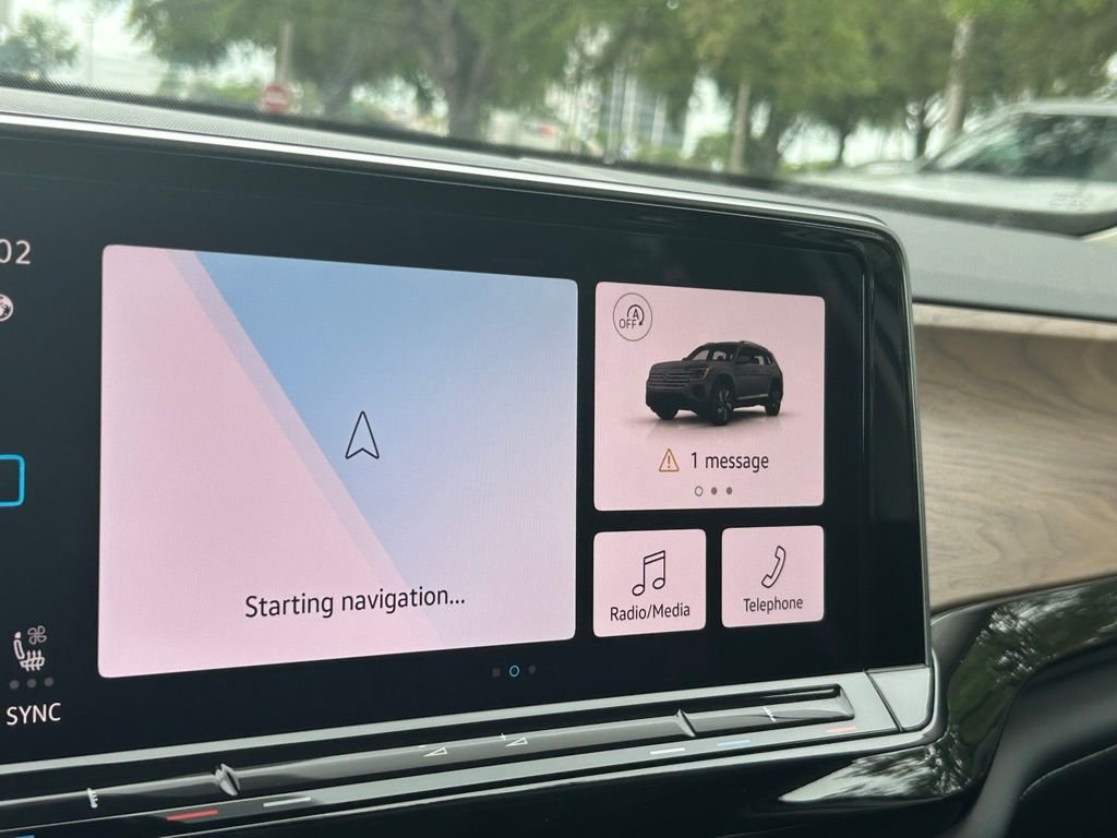 New 2026 White/off-white Volkswagen SE w/Technology image 15