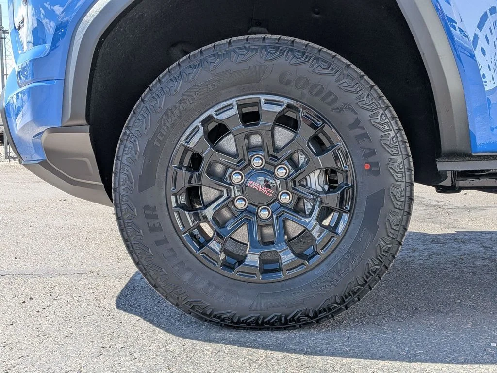 New 2026 Rapids Metallic GMC Elevation image 25
