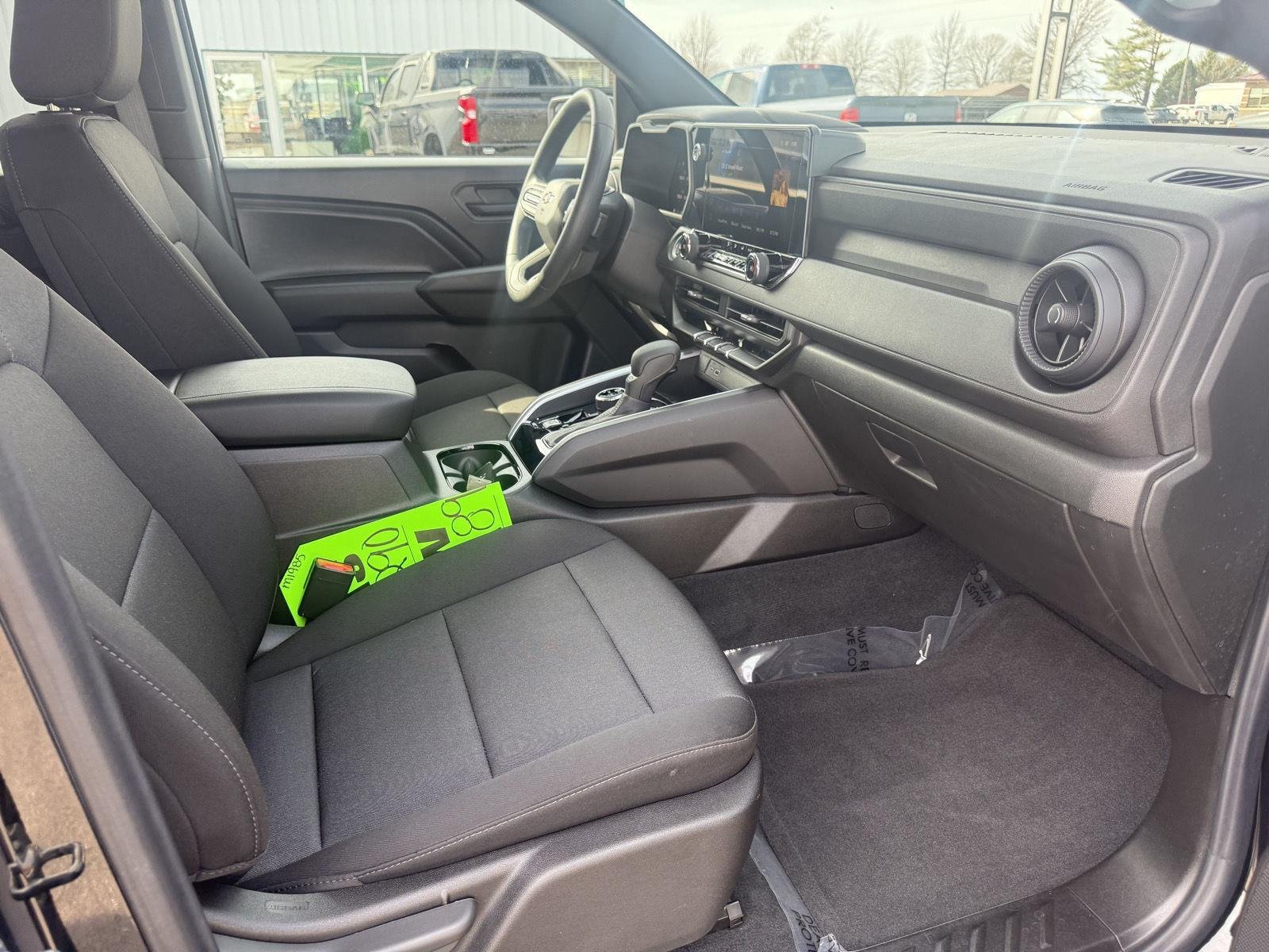Used 2025 Black Chevrolet Trail Boss image 21