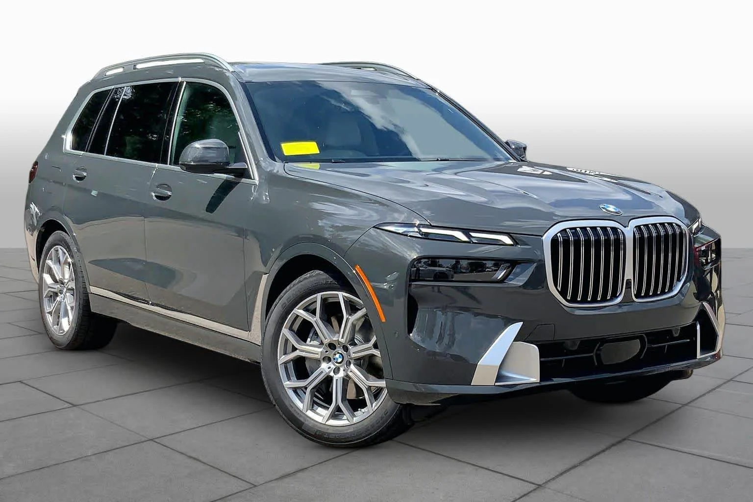 New 2027 Dravit Grey Metallic BMW xDrive40i image 2