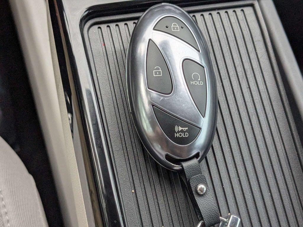 New 2026 White Hyundai SEL FWD image 33