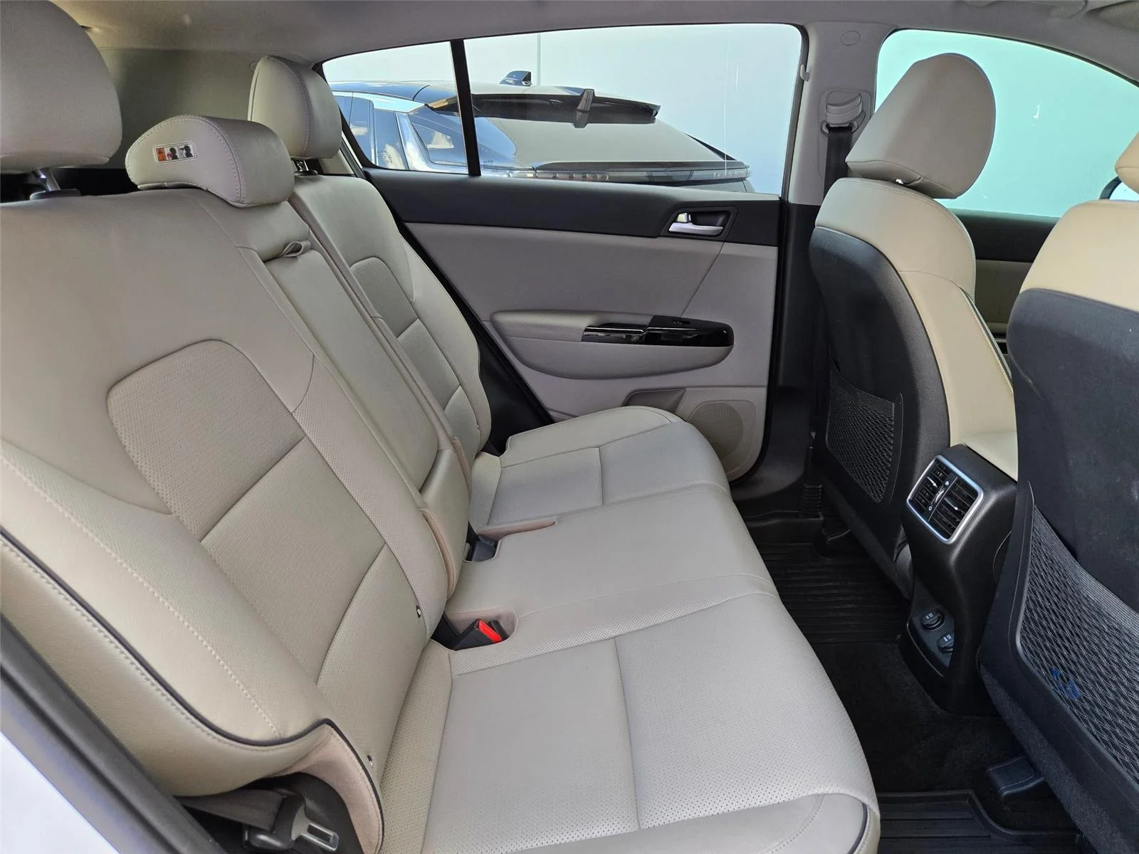 Used 2020 Snow White Pearl Kia EX image 30