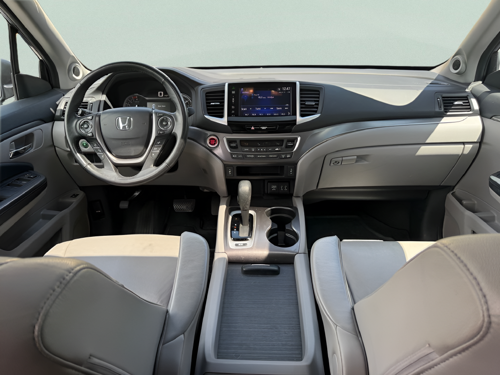 Used 2016 Silver Honda EX-L image 16