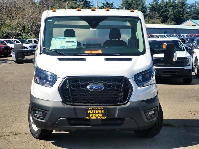 New 2025 Oxford White Ford Cutaway image 2