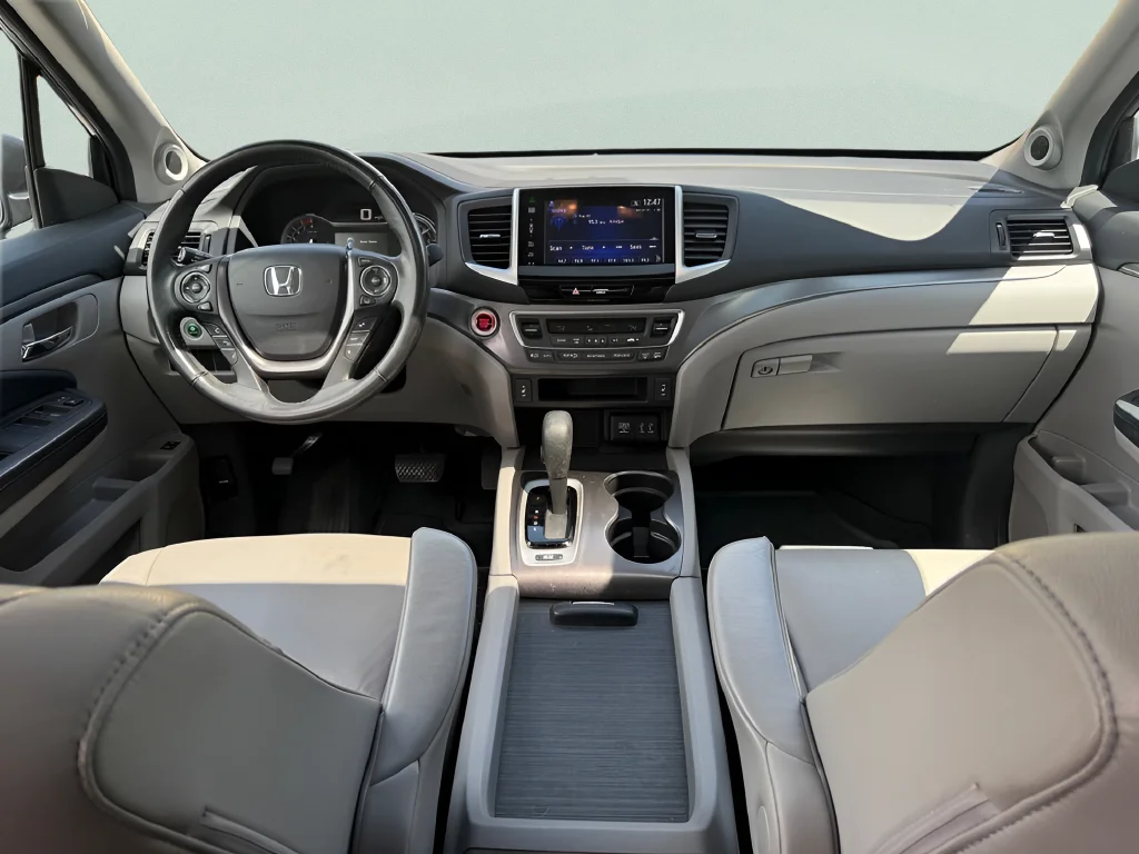 Used 2016 Lunar Silver Metallic Honda EX-L image 16