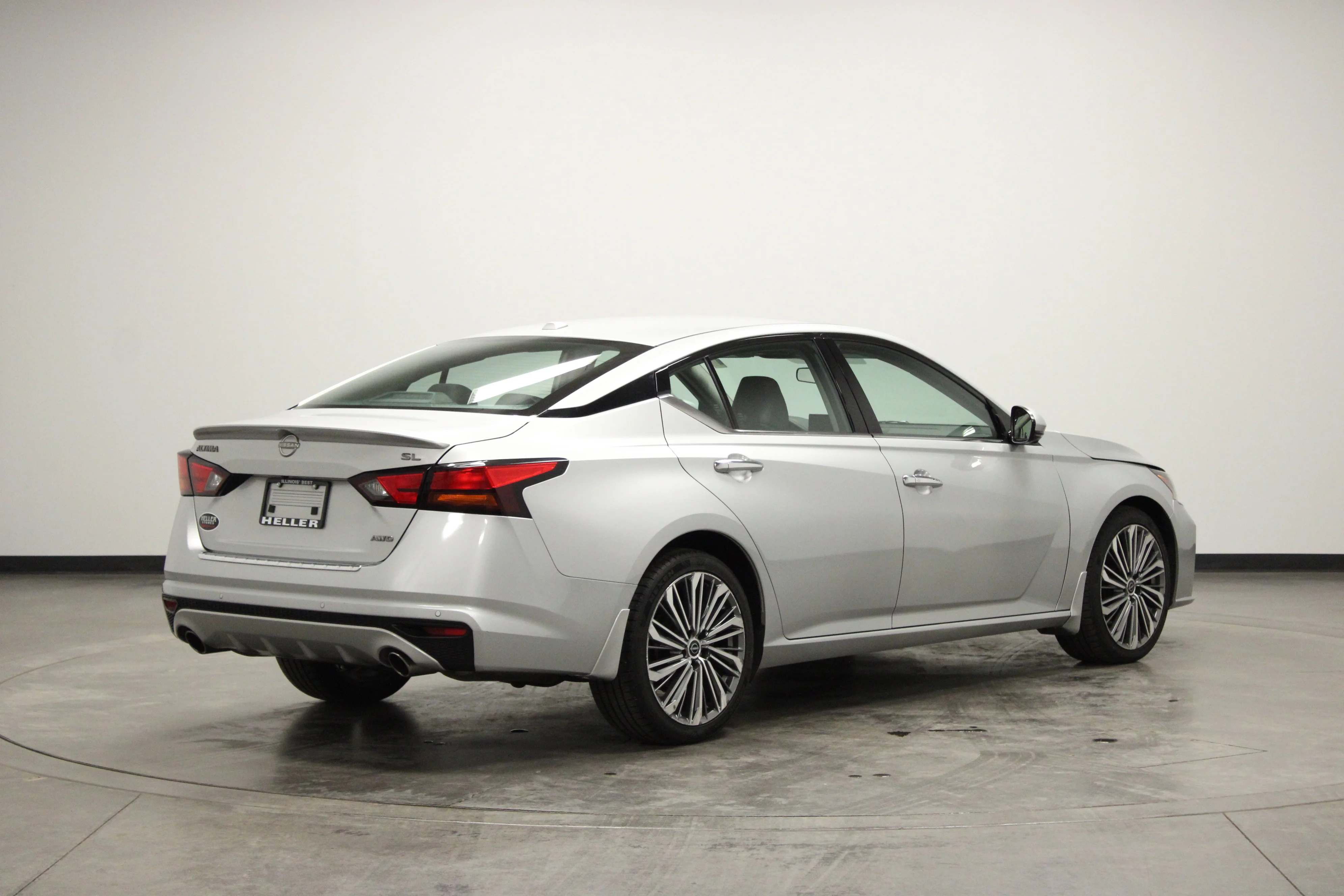 Used 2023 Brilliant Silver Metallic Nissan 2.5 SL image 8