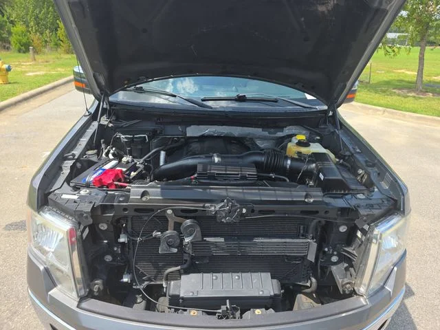 Used 2013 Gray Ford XLT image 29