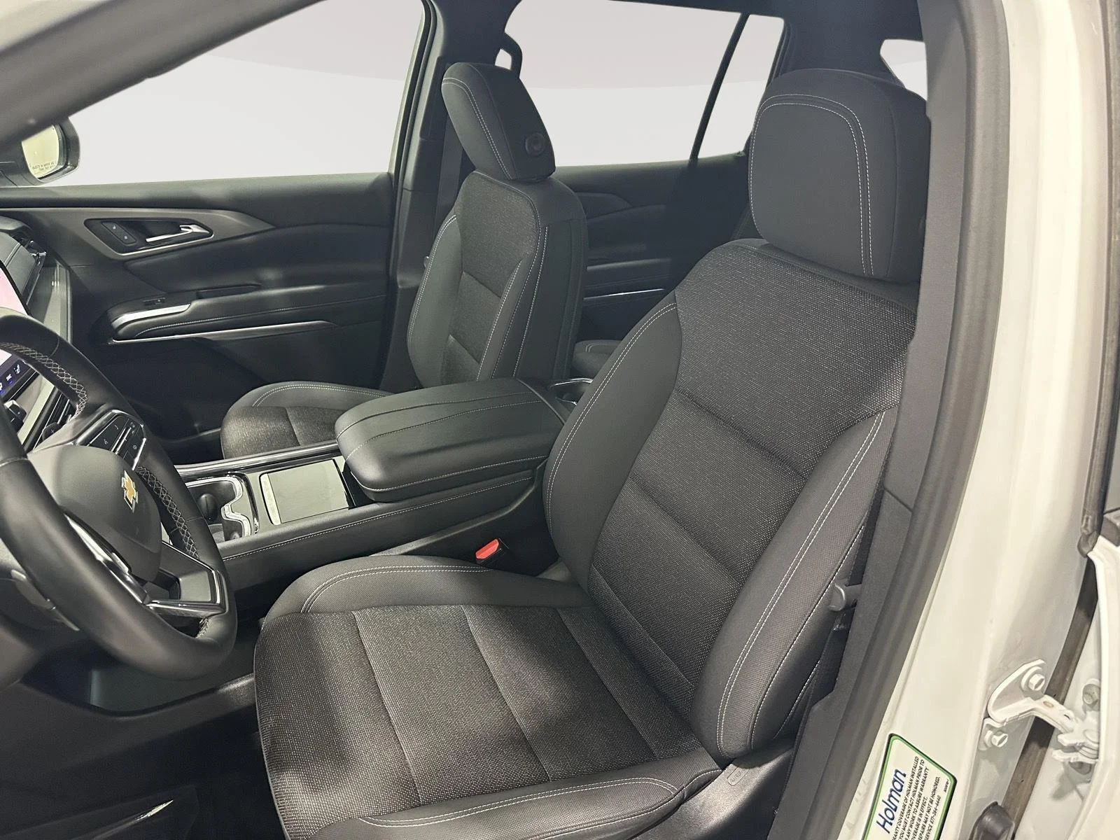 Used 2024 Summit White Chevrolet LT image 17