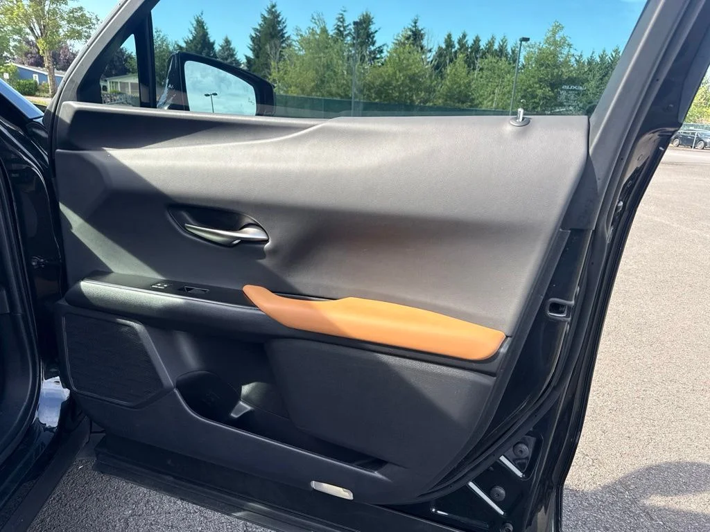 Used 2021 Caviar Lexus 250h Base image 25