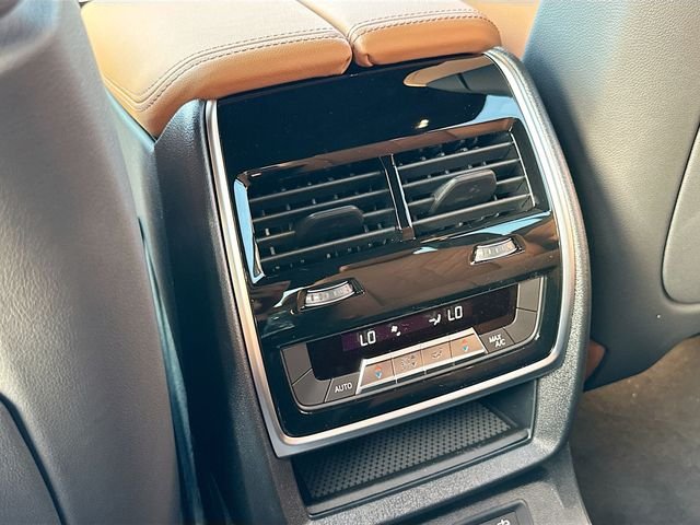 New 2027 White BMW xDrive40i image 20