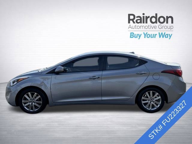 Used 2015 Titanium Gray Metallic Hyundai SE image 4
